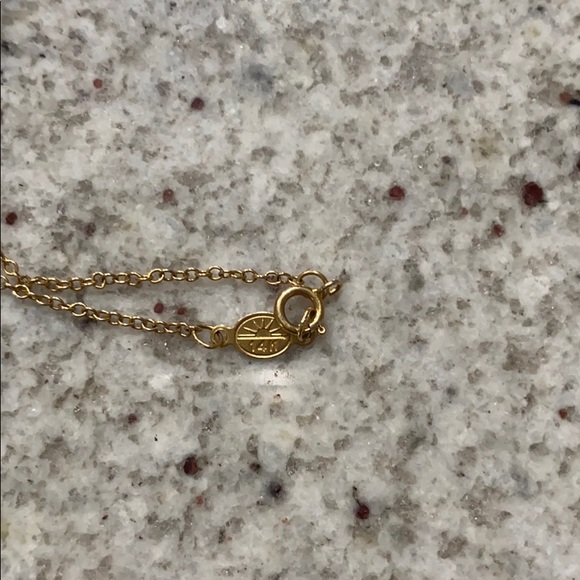 Gold chain with heart pendant - Picture 3 of 6